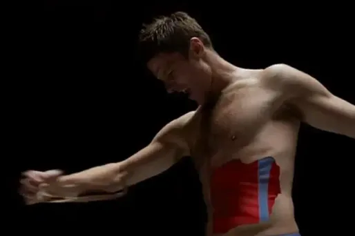 La Roja en gore et or