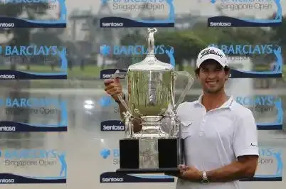 Scott s'y est accroché