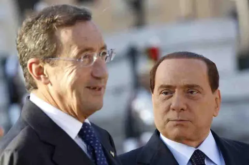 Berlusconi poussé à la démission