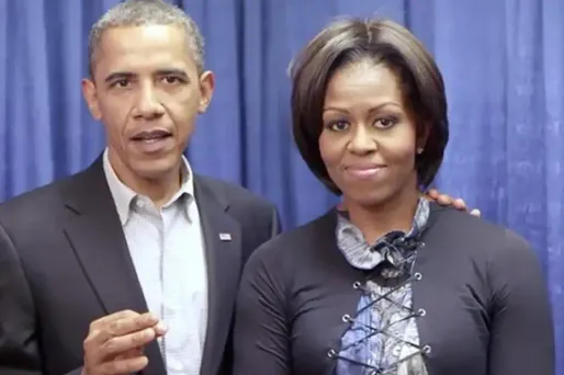 Michelle Obama s'affiche en première ligne aux côtés de son président de mari pour tenter de gagner les élections de mi-mandat.