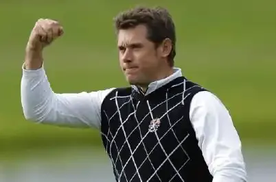 Westwood détrône Woods