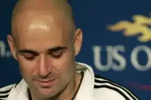 Agassi révèle s'être drogué