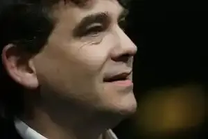 Jean Sarkozy "courageux" pour les uns, "acculé" pour les autres