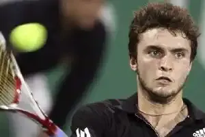 Simon tombe face à Djokovic