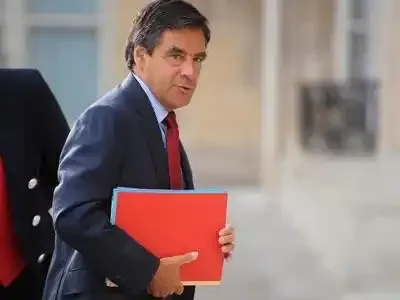 Fillon arbitre sur la taxe carbone