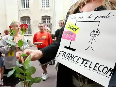 France Télécom: mieux "accompagner les salariés"