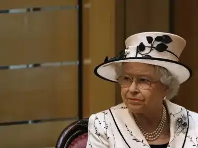 L’avertissement d’Elisabeth II aux paparazzis