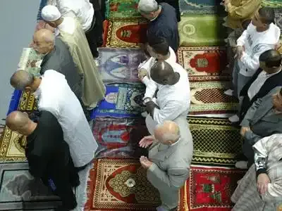 Les musulmans fêtent la fin du ramadan