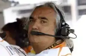 Renault plaide coupable