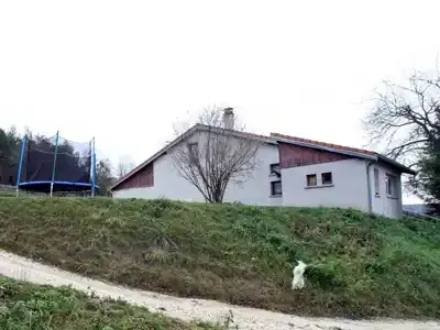 Un bébé en décomposition découvert