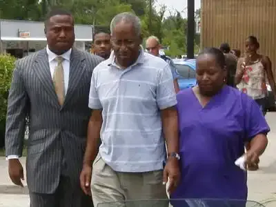 La maison du médecin de Michael Jackson perquisitionnée