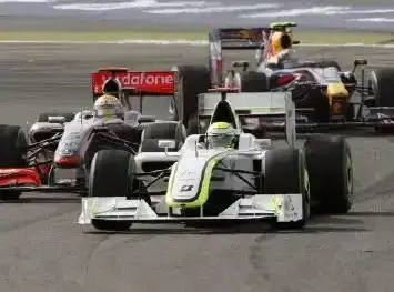 Hamilton n'éclipse pas le duel au sommet