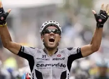 Hushovd sort du chapeau