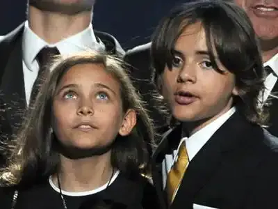 Imbroglio autour de la garde des enfants du "roi de la pop"