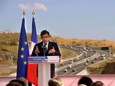 La "calinothérapie" de François Fillon à la Réunion