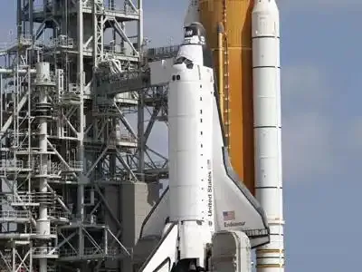 La météo continue à clouer au sol la navette Endeavour