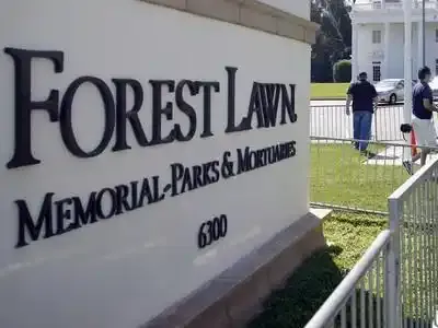 Michael Jackson sera enterré mardi à Los Angeles