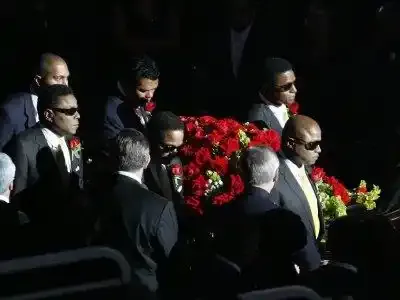 Revivez l'adieu à Michael Jackson en vidéo