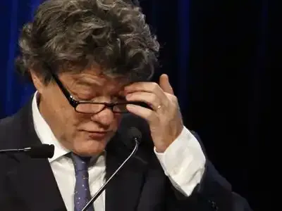 Borloo lance avec retard le chantier de la taxe carbone