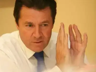 Estrosi veut des policiers spécialisés en milieu scolaire