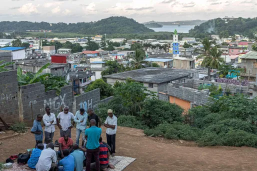 Nouvel hôpital, agrandissement de la piste de l'aéroport... À Mayotte, ces promesses qu'Emmanuel Macron n'a pas tenues