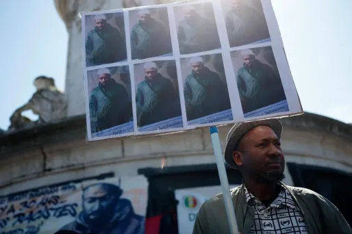 Meurtre d’Aboubakar Cissé : plus d’un millier de personnes rassemblées à Paris contre l’islamophobie