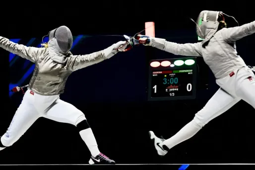 La fédération internationale d'escrime est la première instance à vouloir réintégrer des athlètes russes et bélarusses dans des compétitions internationales