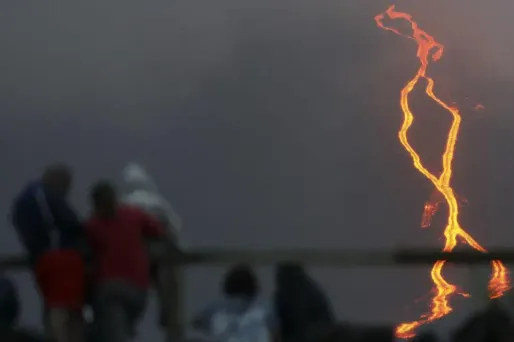 Cette quatrième éruption de l'année a duré six jours.