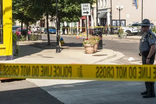 Le tireur, un homme blanc de 24 ans, a tué neuf personnes, six Noirs et trois Blancs, dont sa propre soeur, dans la nuit de samedi à dimanche dans l'Ohio.