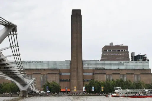 L'enfant a été jeté du haut de la plateforme d'observation de la Tate Modern.