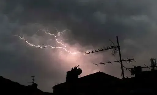 Les orages vont se multiplier sur une partie de la France, mardi.
