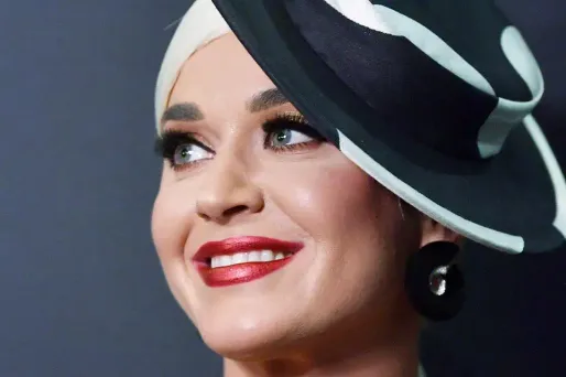 Katy Perry avait interprété sa chanson "Dark Horse" lors du Super Bowl 2015.