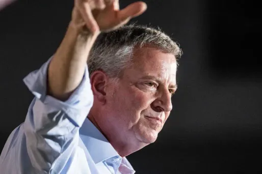 Le maire de la première métropole américaine était à moins de 0,5% dans les sondages.