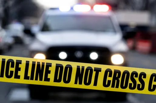 États-Unis : une fusillade dans une école catholique fait au moins deux morts et une vingtaine de blessés, le tireur se serait suicidé