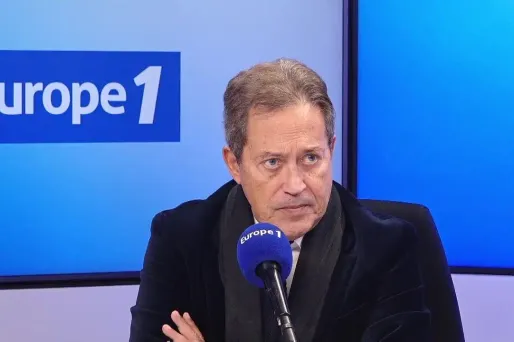 L’ambassade de France à Alger hausse les visas étudiants : « C’est devenu une filière de l’immigration », juge Georges Fenech