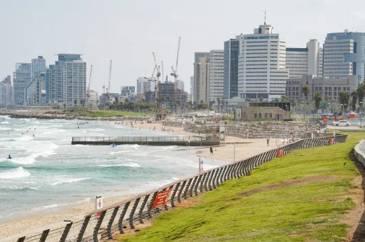 «Je ne voyais pas d'avenir pour moi» en France : face à la montée de l'antisémitisme, ces Français juifs qui s'expatrient en Israël
