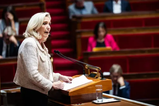 La cheffe de file du RN craint un passage en force du gouvernement par un recours aux ordonnances.