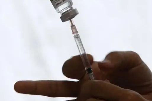 Vaccin contre la grippe : la ministre de la Santé annonce débloquer des doses supplémentaires