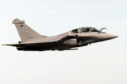 Après l'accord entre Macron et Zelensky, qui financera la vente d'une centaine d'avions Rafale à l'Ukraine ?