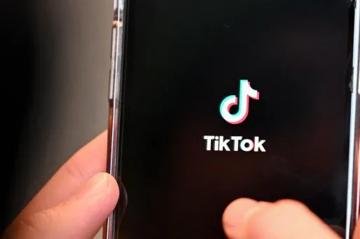 TikTok : le parquet de Paris ouvre une enquête sur l’algorithme de la plateforme, «susceptible de pousser» les mineurs vers «le suicide»