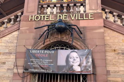 Cécile Kohler et son compagnon Jacques Paris étaient détenus en Iran depuis 1.277 jours.