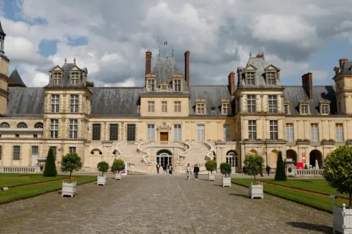 INFO EUROPE 1 - Deux hommes interpellés après avoir tenté de cambrioler le château de Fontainebleau