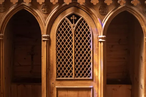 Le retour en grâce de la confession, les prêtres s'étonnent de l'afflux de jeunes