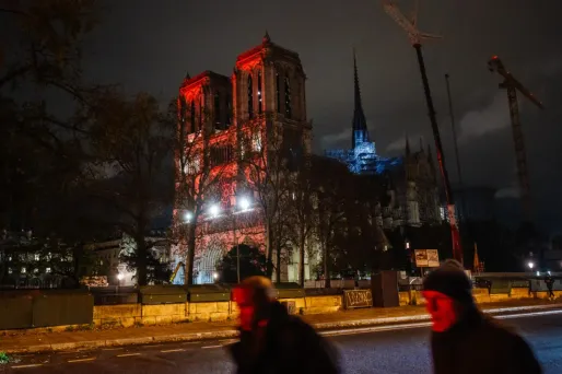 Notre-Dame, le Sacré-Cœur... Pourquoi ces monuments s'illumineront-ils en rouge mercredi ? (Archives)