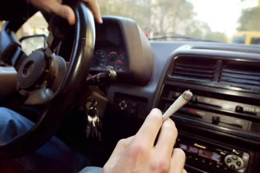 Les conducteurs âgés de 18 à 34 ans sont 12% à admettre avoir déjà consommé des stupéfiants avant de conduire.