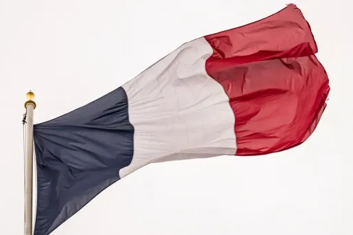 Volontariat, 10 mois, 10.000 jeunes en 2030… Après l’abandon du SNU, quelle forme va prendre le nouveau service national ?