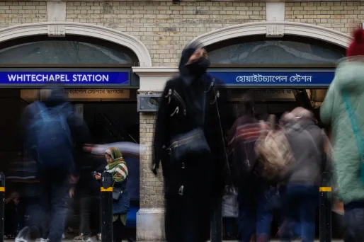 «On a peur pour l'avenir» : ces Anglais qui tentent d'agir contre la communautarisation de quartiers entiers