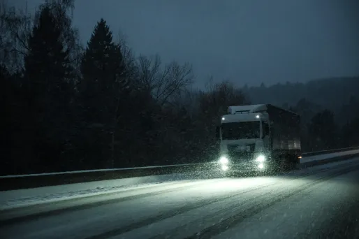 Neige et verglas : 14 départements placés en vigilance orange par Météo France dimanche