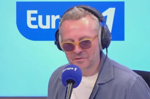 En 1995, Sinclair reçoit la Victoire de la Musique de la révélation masculine.