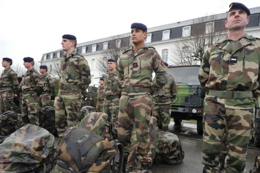 Service national volontaire : «Pourquoi pas défendre le pays avec un service militaire», se disent des lycéens de Vannes